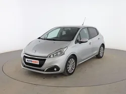 Gris Usado 2018 Peugeot 208 Style Utilitario | 7799 € (Buen precio)