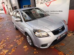Gris / plata Usado 2011 Kia Rio Active Berlina | 4990 €
