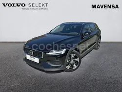 Negro Usado 2023 Volvo V60 CC Core Familiar | 43.200 € (Precio justo)