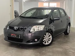 Gris / plata Usado 2007 Toyota Auris Luna Berlina | 6490 € (Precio justo)