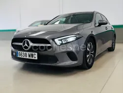 Gris / plata Usado 2020 Mercedes A200 Berlina | 27.900 € (Precio justo)