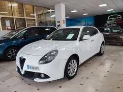 Blanco Usado 2017 Alfa Romeo Giulietta Super Utilitario | 13.000 € (Precio justo)