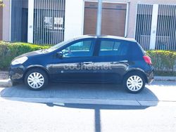 Negro Usado 2010 Renault Clio II Expression Berlina | 4800 € (Precio justo)
