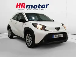 Blanco Usado 2024 Toyota Aygo Play Utilitario | 14.190 € (Precio justo)