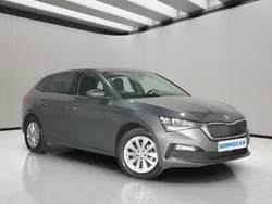 Gris Usado 2024 Skoda Scala Ambition Utilitario | 18.990 € (Precio justo)