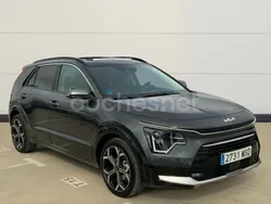 Gris / plata Usado 2024 Kia Niro SUV | 38.000 €