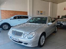Gris / plata Usado 2003 Mercedes E240 Elegance Berlina | 5900 €