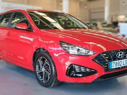 Rojo Usado 2021 Hyundai i30 Familiar | 18.490 € (Un poco caro)