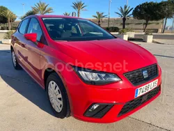 Rojo Usado 2022 Seat Ibiza Reference Berlina | 13.500 € (Precio justo)