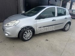 Gris / plata Usado 2013 Renault Clio IV Business Berlina | 6990 € (Precio justo)