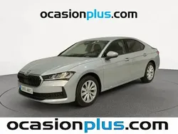 Gris plata Nuevo 2025 Skoda Superb Essence Berlina | 31.810 € (Super precio)