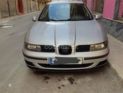Gris / plata Usado 2001 Seat Leon Stella Berlina | 1900 € (Precio justo)