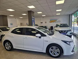 Blanco Usado 2020 Toyota Corolla Active Utilitario | 18.900 € (Precio justo)