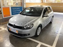Gris / plata Usado 2010 VW Golf VI Advance Berlina | 8200 € (Precio justo)