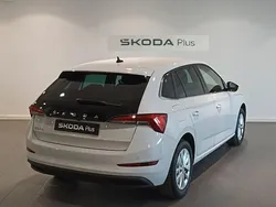 Blanco Nuevo 2025 Skoda Scala Selection Utilitario | 18.900 € (Buen precio)