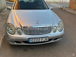 Gris / plata Usado 2005 Mercedes E200 Elegance Berlina | 9000 €