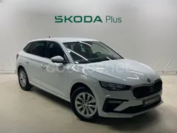 Blanco Usado 2024 Skoda Scala Selection Utilitario | 24.900 € (Caro)
