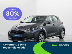 Gris / plata Usado 2024 Toyota Yaris Hybrid Active Berlina | 19.990 € (Buen precio)