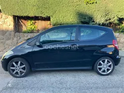 Negro Usado 2006 Mercedes A160 Classic Monovolumen | 2900 € (Buen precio)
