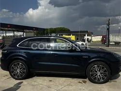 Azul Usado 2025 Porsche Cayenne SUV | 109.000 € (Buen precio)