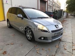 Gris / plata Usado 2011 Peugeot 5008 Business-Line Monovolumen | 7999 € (Precio justo)