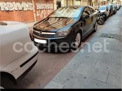 Negro Usado 2005 Opel Astra GTC Sport Berlina | 2300 € (Un poco caro)