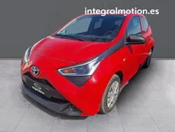Rojo Usado 2022 Toyota Aygo X-play Utilitario | 12.500 € (Precio justo)