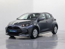 Gris / plata Usado 2023 Toyota Yaris Hybrid Active Berlina | 18.990 € (Precio justo)