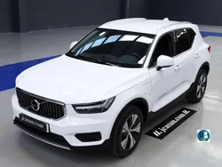 Blanco Usado 2021 Volvo XC40 Inscription SUV | 24.550 € (Precio justo)