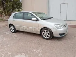 Gris / plata Usado 2006 Toyota Corolla Luna Berlina | 3900 € (Precio justo)