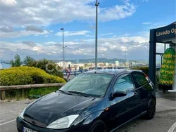 Negro Usado 2001 Ford Focus Trend Berlina | 1499 € (Precio justo)
