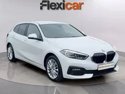 Blanco Usado 2022 BMW 118 Comfort Edition Utilitario | 17.090 € (Super precio)