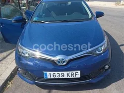 Azul Usado 2018 Toyota Auris Hybrid Business Edition Berlina | 13.999 € (Precio justo)