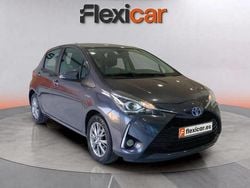 Gris Usado 2019 Toyota Yaris Hybrid Active Utilitario | 14.490 € (Precio justo)