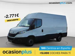 Blanco Usado 2023 Iveco Daily Berlina | 30.490 € (Precio justo)