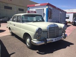Beige Usado 1967 Mercedes 200 | 6000 €