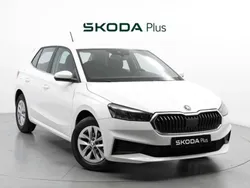 Blanco Usado 2024 Skoda Fabia Selection Berlina | 17.200 € (Precio justo)
