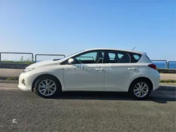 Blanco Usado 2014 Toyota Auris Active Berlina | 12.500 € (Precio justo)