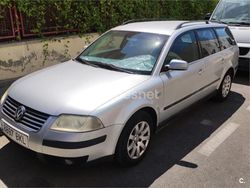 Gris / plata Usado 2001 VW Passat Highline Familiar | 3000 € (Caro)