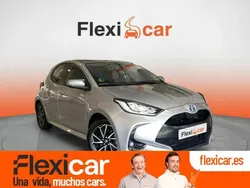 Gris / plata Usado 2022 Toyota Yaris Hybrid Style Berlina | 20.790 € (Precio justo)