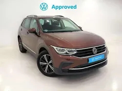 Marrón Usado 2023 VW Tiguan Life SUV | 31.990 € (Precio justo)