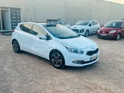 Blanco Usado 2013 Kia Ceed GT Berlina | 6500 € (Un poco caro)