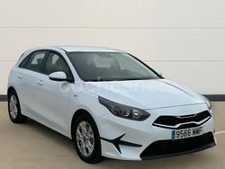 Blanco Usado 2023 Kia Ceed Utilitario | 20.500 € (Precio justo)