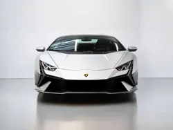 Plateado Usado 2024 Lamborghini Huracán Coupe | 326.600 €