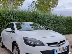 Blanco Usado 2013 Opel Astra Selective Berlina | 6200 € (Precio justo)