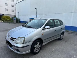 Gris / plata Usado 2005 Nissan Almera Tino Acenta Monovolumen | 2300 €