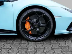 Azul Usado 2021 Lamborghini Huracán Coupe | 319.000 € (Precio justo)