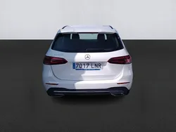 Blanco Usado 2021 Mercedes B180 Monovolumen | 21.700 € (Super precio)