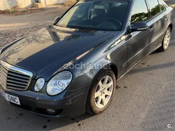 Negro Usado 2009 Mercedes E220 Avantgarde Berlina | 4500 € (Precio justo)