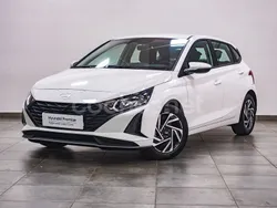 Blanco Usado 2024 Hyundai i20 Berlina | 18.990 € (Precio justo)